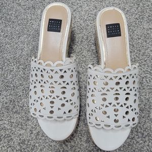 WHBM 7.5 White LASER-CUT ESPADRILLE SLIDE SANDALS
